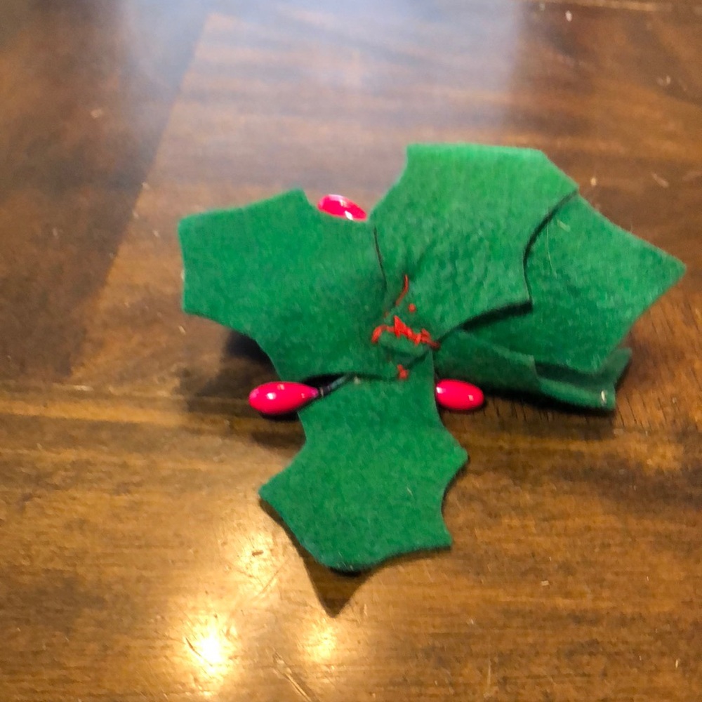 Handcrafted Red Cardinal Ornament - Picture 5 of 6